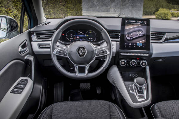 renault captur e tech - interno - posto conducente